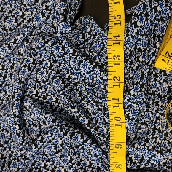 Off the shoulder dress - Picture 7 of 7